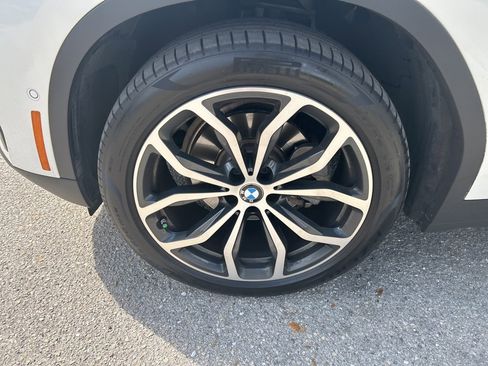 Certified 2023 BMW X4 xDrive30i w/ Premium Package image 12