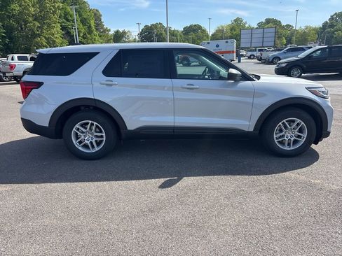 New 2026 Ford Explorer Active image 2