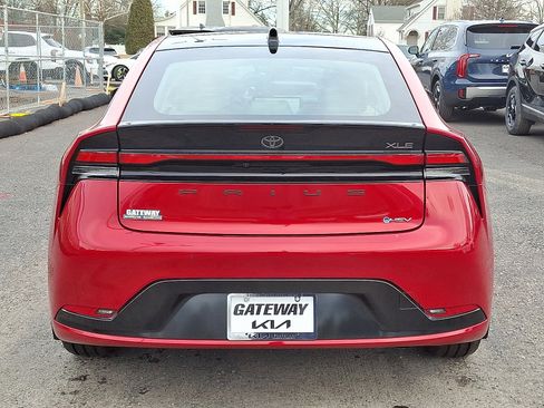 Used 2024 Toyota Prius XLE image 5
