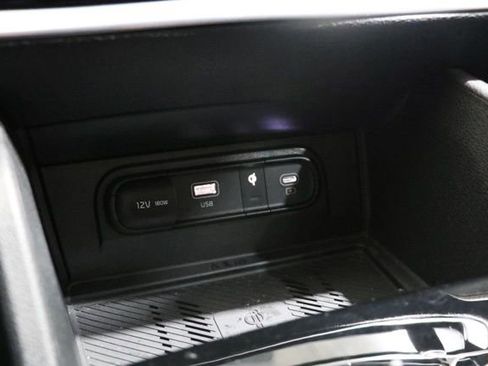 Used 2024 Kia Sportage SX image 29