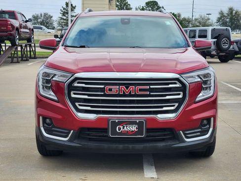 Used 2023 GMC Terrain SLT w/ Infotainment Package II image 2