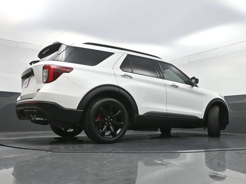 Used 2023 Ford Explorer ST w/ Equipment Group 401A AWD/4WD image 32