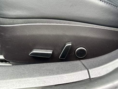 Used 2023 Tesla Model 3 Standard Range image 18