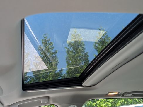 Used 2022 INFINITI Q50 Luxe w/ Cargo Package image 19