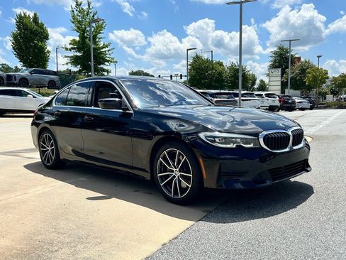 Used 2019 BMW 330i Sedan w/ Convenience Package RWD image 4