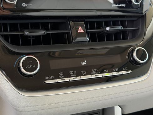 Used 2022 Toyota Corolla Cross LE image 20