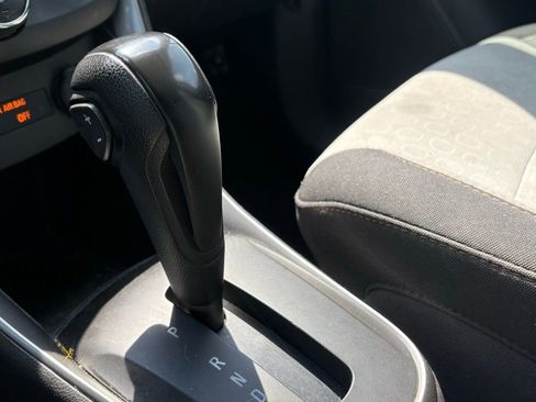 Used 2019 Chevrolet Trax LS image 23