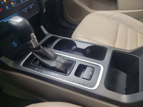 Used 2017 Ford Escape Titanium image 26