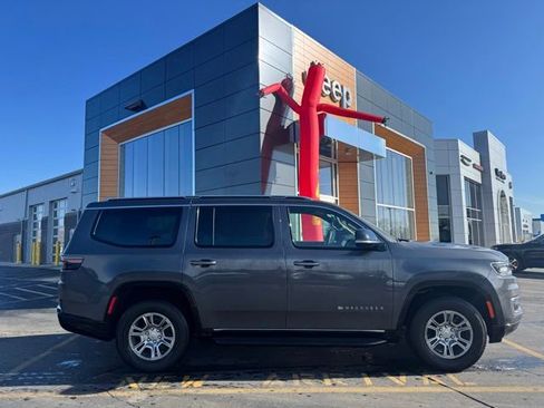 Used 2023 Jeep Wagoneer 4WD w/ HD Trailer Tow Package image 1