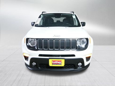 Used 2023 Jeep Renegade Latitude w/ Premium Group AWD/4WD image 2