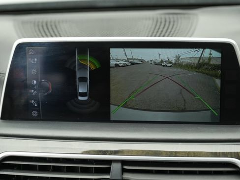 Used 2016 BMW 750i xDrive AWD/4WD image 47