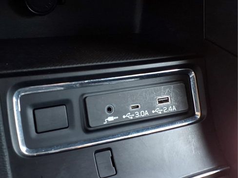 Used 2025 Subaru Ascent Premium AWD/4WD image 16