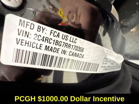 Used 2024 Chrysler Pacifica Touring-L image 27