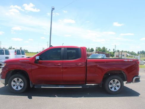 Used 2022 Chevrolet Silverado 1500 LT w/ Safety Package AWD/4WD image 6