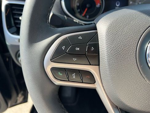 Used 2022 Jeep Cherokee Limited image 44