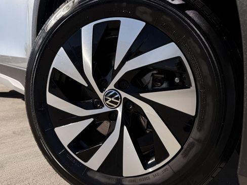 New 2025 Volkswagen Tiguan S image 9