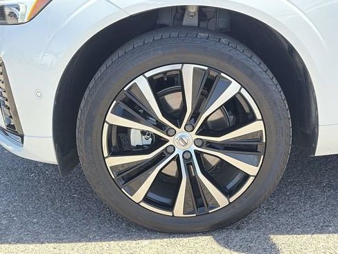 Used 2023 Volvo XC60 B5 Plus w/ Climate Package FWD image 10