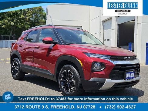 Used 2023 Chevrolet TrailBlazer LT w/ Convenience Package FWD image 1