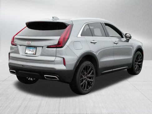 Used 2025 Cadillac XT4 Premium Luxury image 6