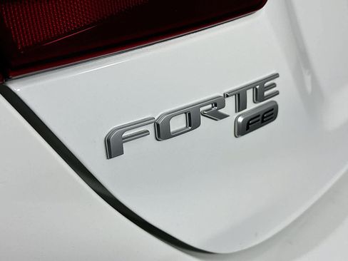 Used 2024 Kia Forte LX FWD image 7