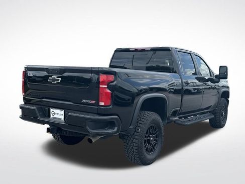 Used 2026 Chevrolet Silverado 2500 ZR2 AWD/4WD image 6