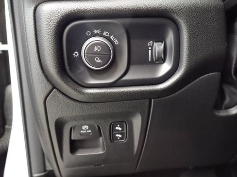Used 2024 RAM 1500 Big Horn AWD/4WD image 29