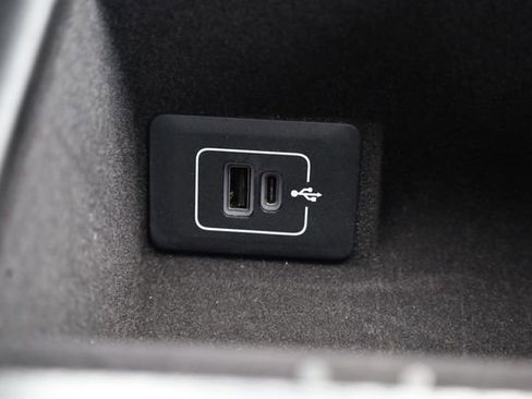 Used 2024 Maserati Grecale GT image 18