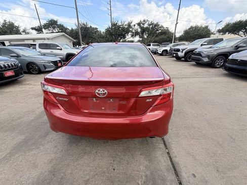 Used 2014 Toyota Camry SE FWD image 6