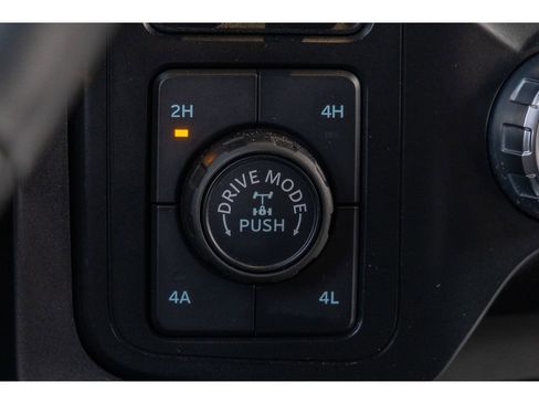 Used 2023 Ford F150 Lariat w/ Max Trailer Tow Package image 25