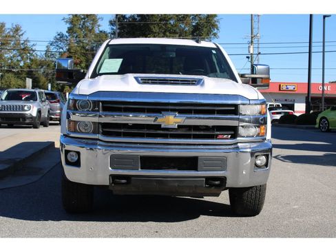 Used 2019 Chevrolet Silverado 2500 LTZ w/ Duramax Plus Package image 3