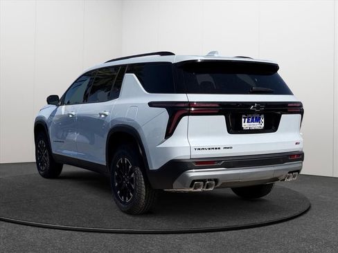 New 2026 Chevrolet Traverse Z71 w/ Driver Confidence Package AWD/4WD image 4