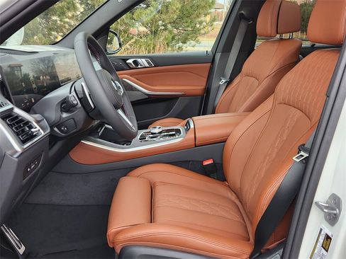 New 2026 BMW X5 M60i image 9