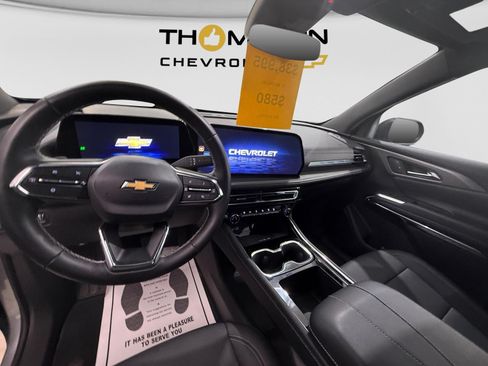 Used 2026 Chevrolet Traverse LT AWD/4WD image 11
