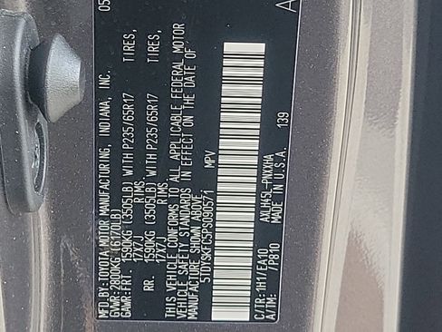 Certified 2023 Toyota Sienna XLE image 24
