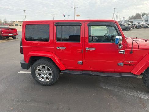 Used 2017 Jeep Wrangler Unlimited Sahara w/ Dual Top Group image 7