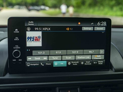 Used 2024 Honda Pilot Elite image 32