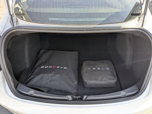 Used 2019 Tesla Model 3 Standard Range Plus image 30