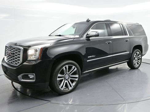 Used 2018 GMC Yukon XL Denali w/ Denali Ultimate Package AWD/4WD image 3