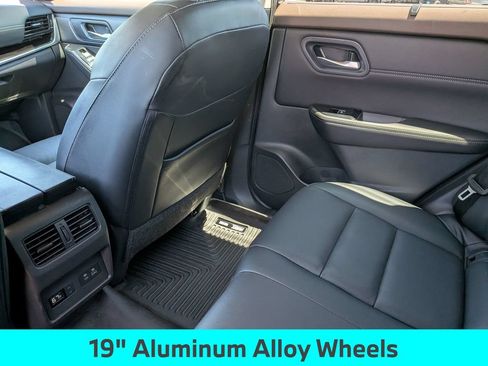 Used 2023 Nissan Rogue SL w/ SL Premium Package FWD image 34