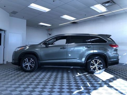 Certified 2019 Toyota Highlander Plus image 13