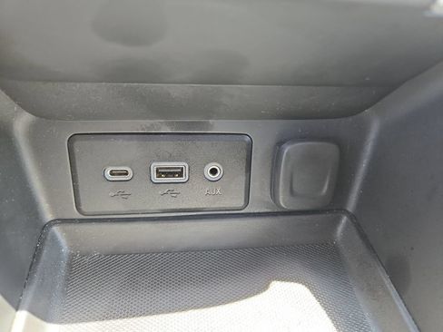Used 2024 GMC Terrain SLE FWD image 33
