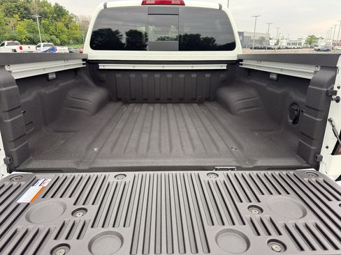 New 2026 Nissan Frontier PRO-4X w/ Pro Premium Package AWD/4WD image 8