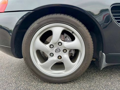 Used 2001 Porsche Boxster RWD image 21