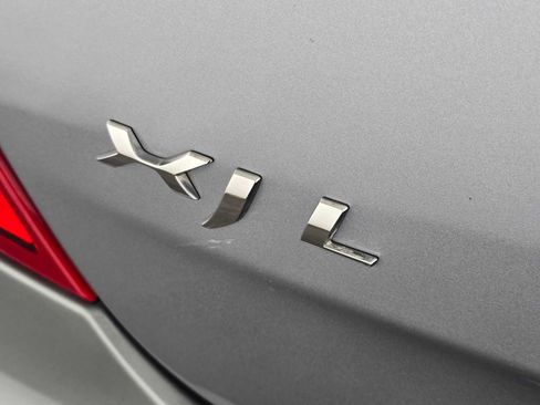 Used 2015 Jaguar XJ L Portfolio image 25