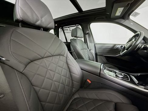 Used 2024 BMW X5 xDrive40i w/ M Sport Package image 29