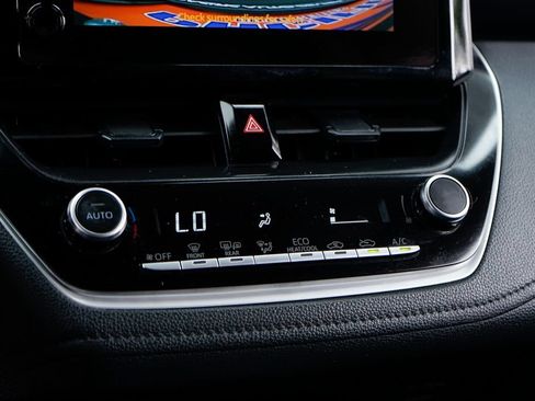 Used 2025 Toyota Corolla SE FWD image 27