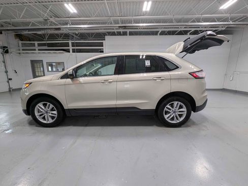 Used 2018 Ford Edge SEL AWD/4WD image 12