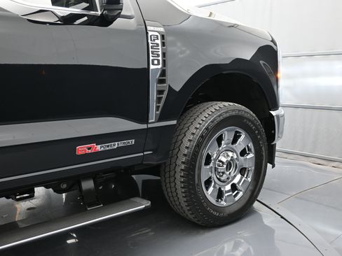 Used 2024 Ford F250 King Ranch w/ Chrome Package image 48