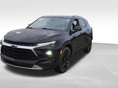 Used 2023 Chevrolet Blazer LT w/ Convenience Package FWD image 17
