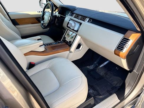 Used 2022 Land Rover Range Rover Westminster Edition image 13